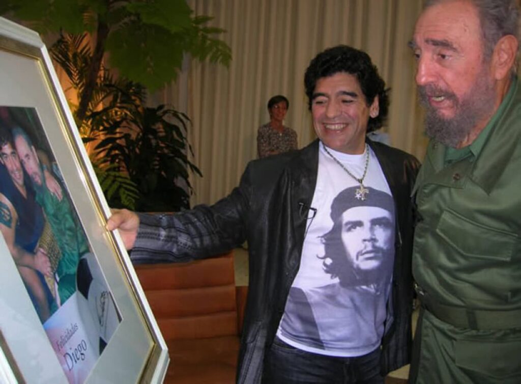 L'ultimo regalo di Maradona. Diego se queda