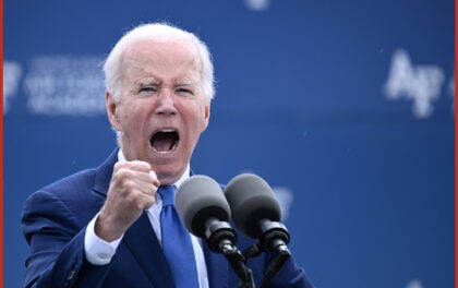 Blinken apre alla Cina, Biden rompe tutto. L'Impero in preda alla pazzia