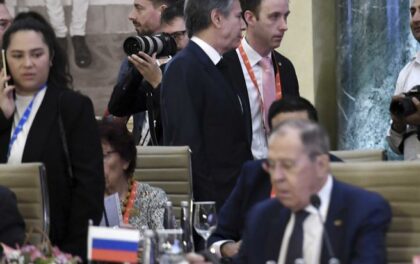 Blinken e Lavrov casualmente vicini durante il G20 di New Delhi. Ucraina: le operazioni in Russia e l'incontro Blinken-Lavrov