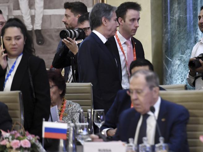 Blinken e Lavrov casualmente vicini durante il G20 di New Delhi. Ucraina: le operazioni in Russia e l'incontro Blinken-Lavrov