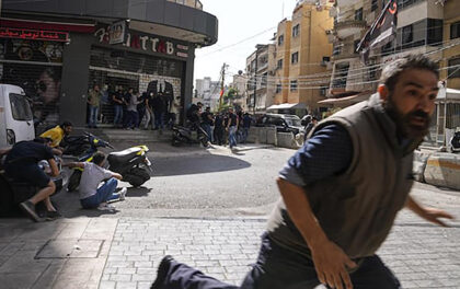 Strage a Beirut: cecchini sparano su manifestanti di Hezbollah