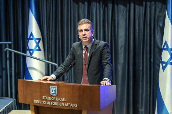 Eli Cohen, ministro degli esteri israeliano. Ucraina: l'attacco di capodanno dopo il discorso di Putin