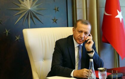 Erdogan chiama Putin: ipotesi soluzione dell'emergenza grano