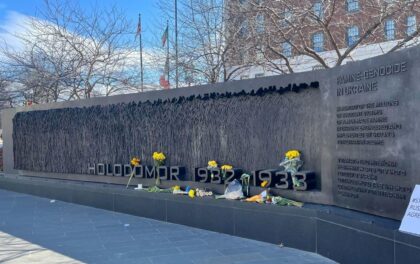 HOLODOMOR MEMORIAL a WASHINGTON. Stalin e la carestia ucraina