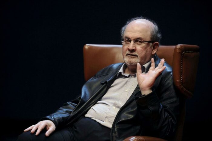 Il simil-attentato a Bolton e l'aggressione a Salman Rushdie