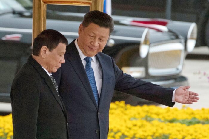 Le Filippine virano verso la Cina