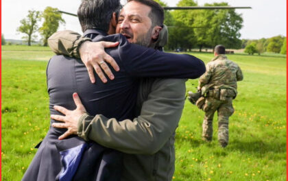 Caloroso abbraccio tra Suniak e Zelensky. La visita a sorpresa di Zelensky a Londra e la missione di pace cinese