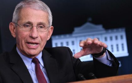 Fauci: è ora di tornare alla normalità