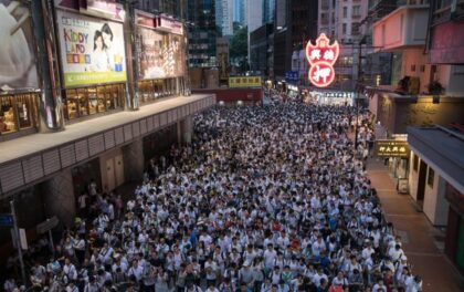 Rivoluzioni colorate a Mosca e Hong Kong