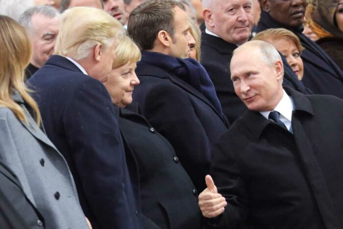 Parigi: la vittoria di Putin e Trump