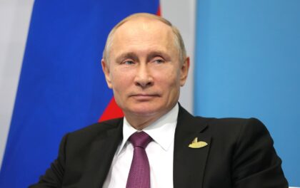 Riparte il maccartismo: Putin ha avvelenato Navalny...